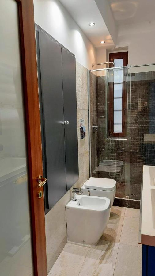 Vfh Stylish Boutique Apartment-City Center Milaan Buitenkant foto